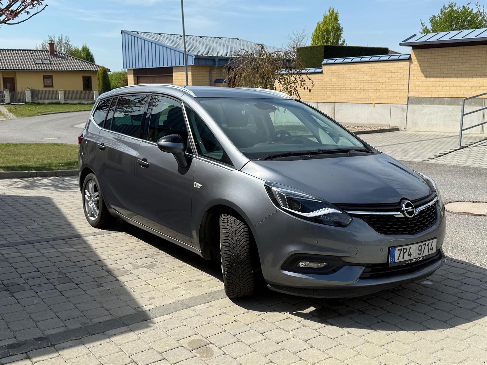 Opel Zafira rodinný koráb