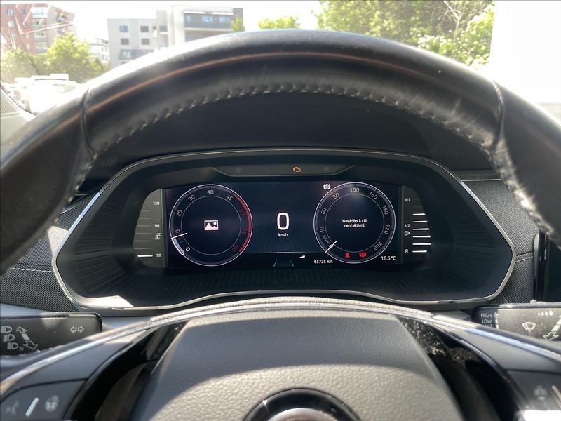 Škoda Octavia 2,0 TDI Combi Style Plus TAŽNÉ - fotka 11 z 22