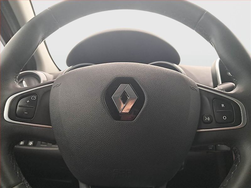 Renault Clio (2017) Limited 0.9 TCe, ČR,1.maj - fotka 16 z 20