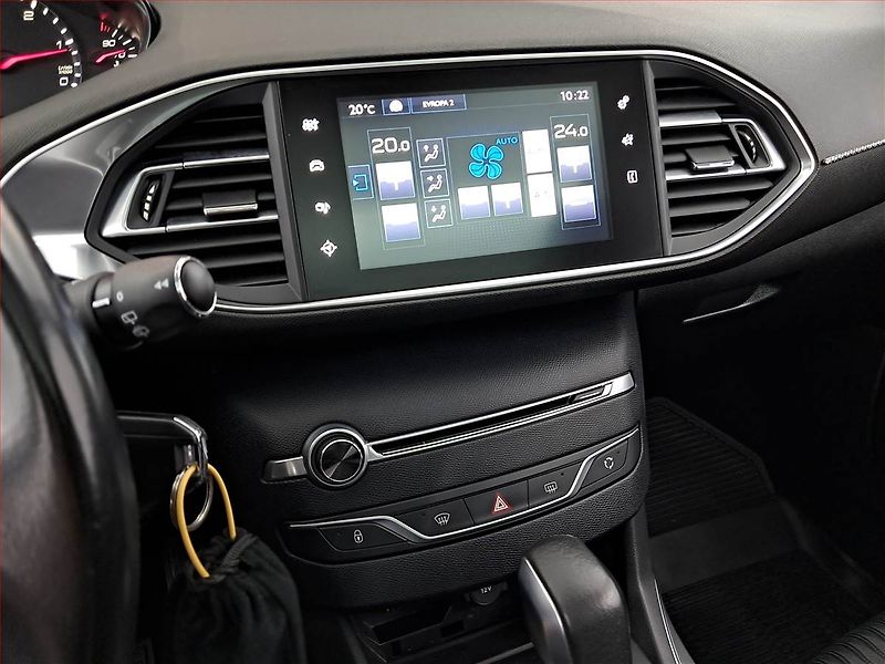 Peugeot 308 (2015) 2.0 HDI, Automat, Navi - fotka 12 z 21