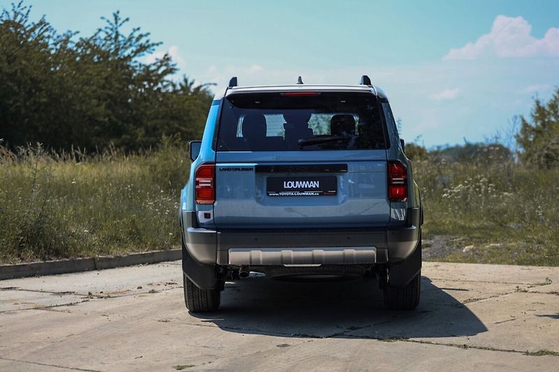 Toyota Land Cruiser First Edition 2.8 D-4D 205 k, - fotka 5 z 40