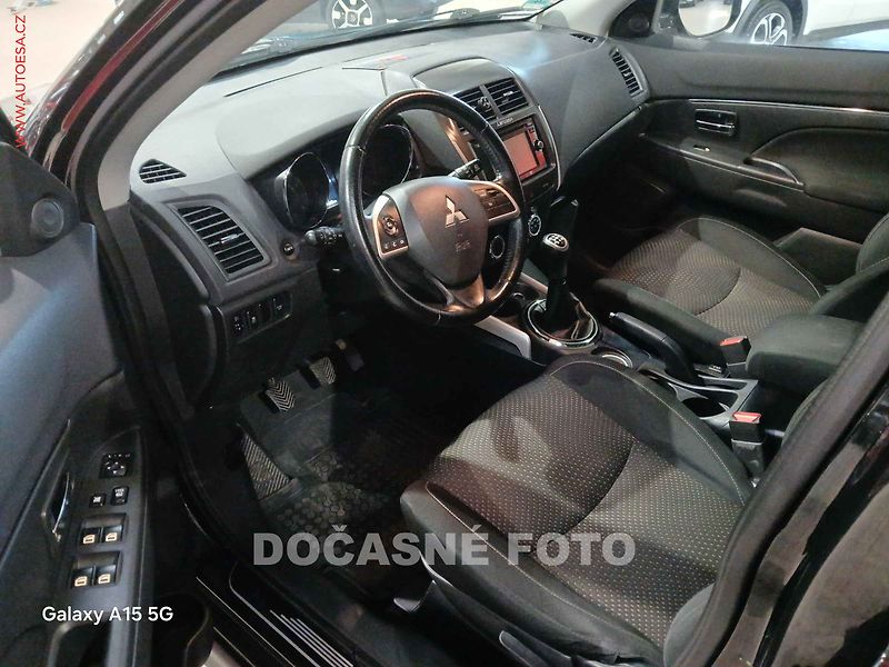 Mitsubishi ASX (2014) 1.6. i, AC, výhřev sed - fotka 3 z 3