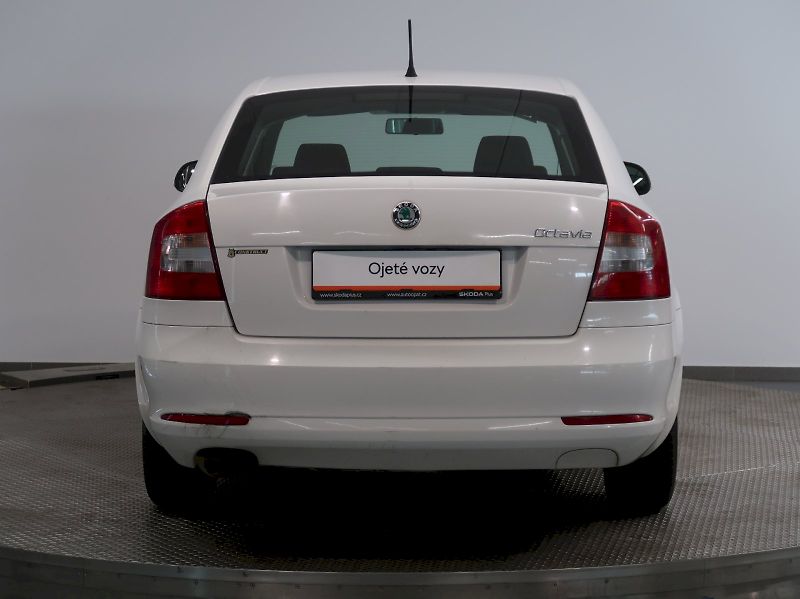 Škoda Octavia (2012) 1.4TSI 90KW KLIMA NOVÁ STK - fotka 9 z 24