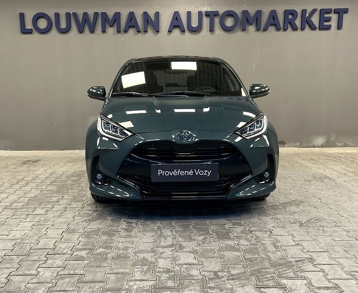 Toyota Yaris 1.5 Hybrid AT EXECUTIVE VIP SK - fotka 4 z 18