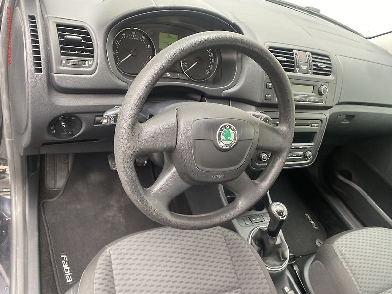 Škoda Fabia (2012) 1.2 TSi, Ambition, šíbr, - fotka 12 z 17