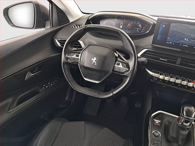 Peugeot 3008 (2021) 1.2 PureTech, Serv.kniha, Kůže - fotka 7 z 18