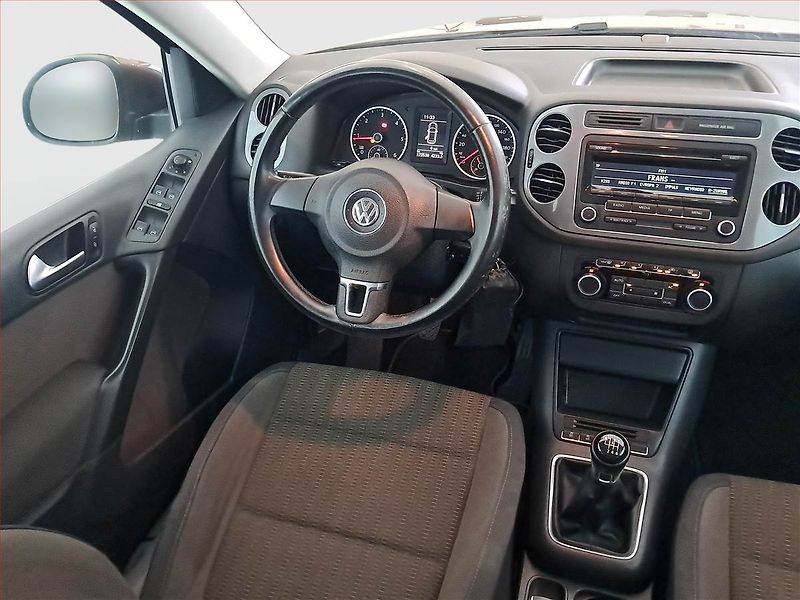 Volkswagen Tiguan (2012) 2.0 TDI, Serv.kniha - fotka 7 z 19