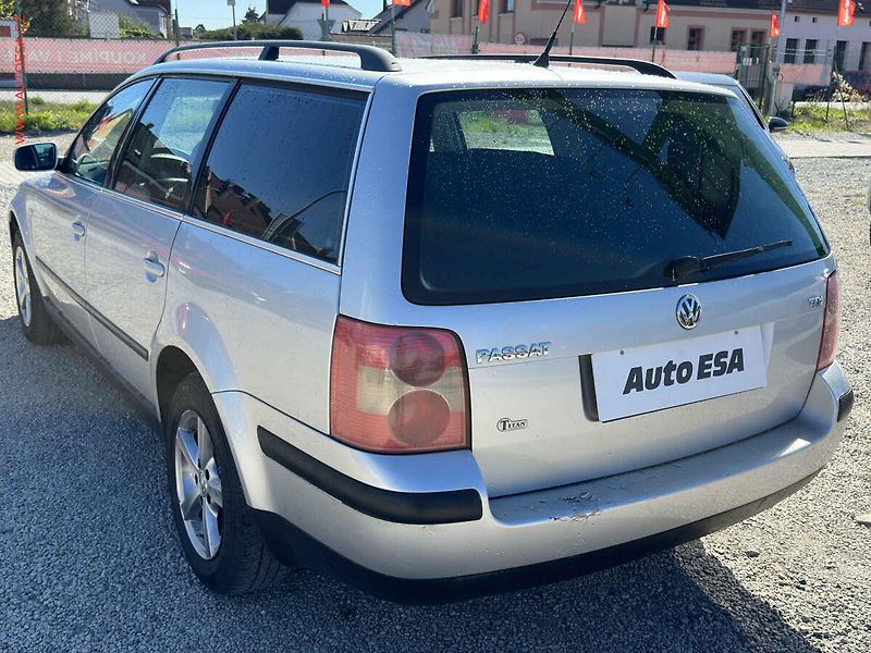 Volkswagen Passat (2003) 1.9TDi, Výhř.sed. - fotka 6 z 16