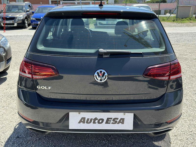 Volkswagen Golf (2018) 1.4 TSi, ČR, Comfortline - fotka 5 z 14