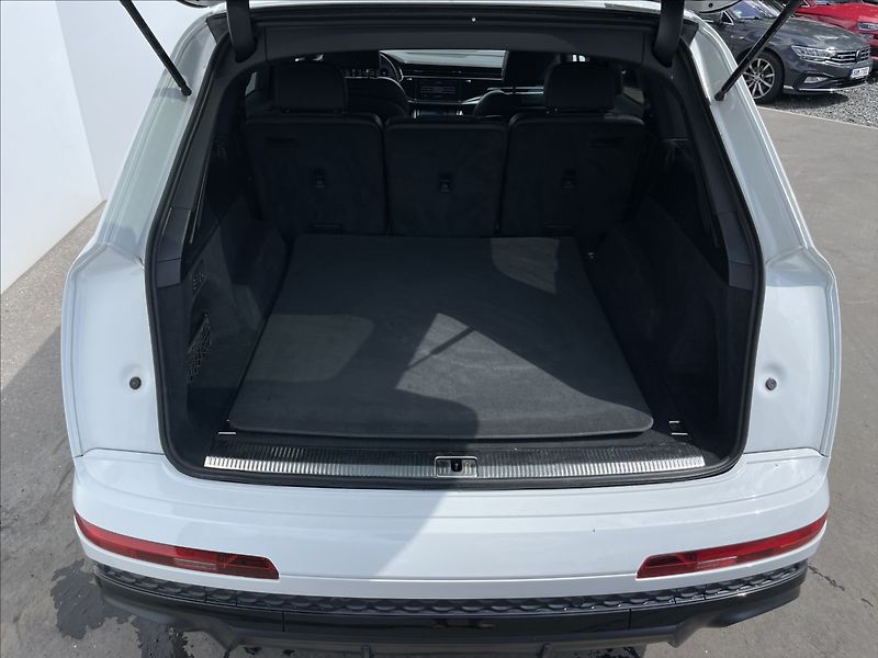 Audi Q7 3,0 50 TDI quattro S line TZ - fotka 24 z 25