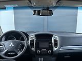 Mitsubishi Pajero 3,2 DI-D 190PS  Instyle-7 4x4 - náhled 30
