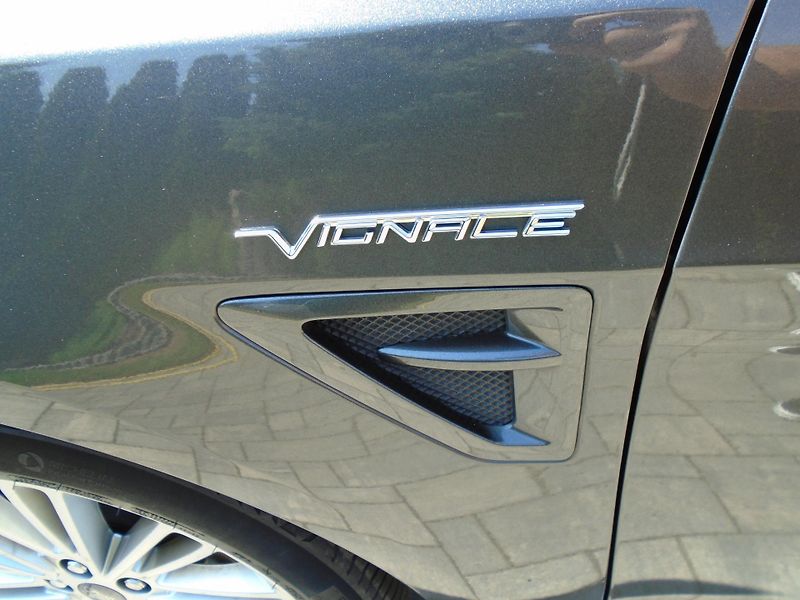 Ford S-MAX 2.0 EcoBlue 140kW 8AT Vignale - fotka 12 z 49