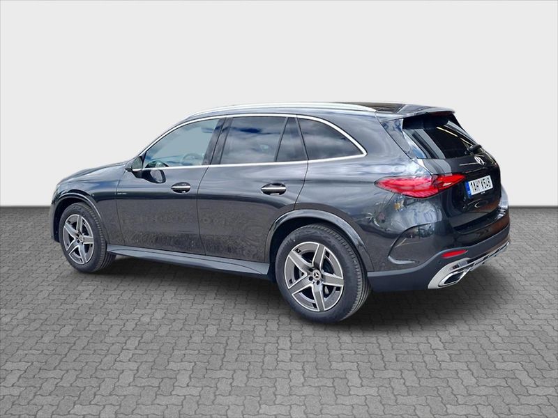 Mercedes-Benz GLC 300d 4MATIC AMG Line - fotka 3 z 22