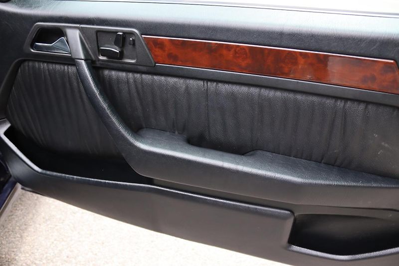 Mercedes-Benz 124 E320 CABRIO 162kW - fotka 42 z 50