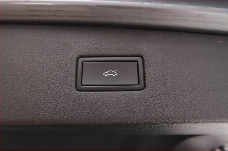 Volkswagen Tiguan Allspace (2022) Life 2.0 TDI - fotka 18 z 19