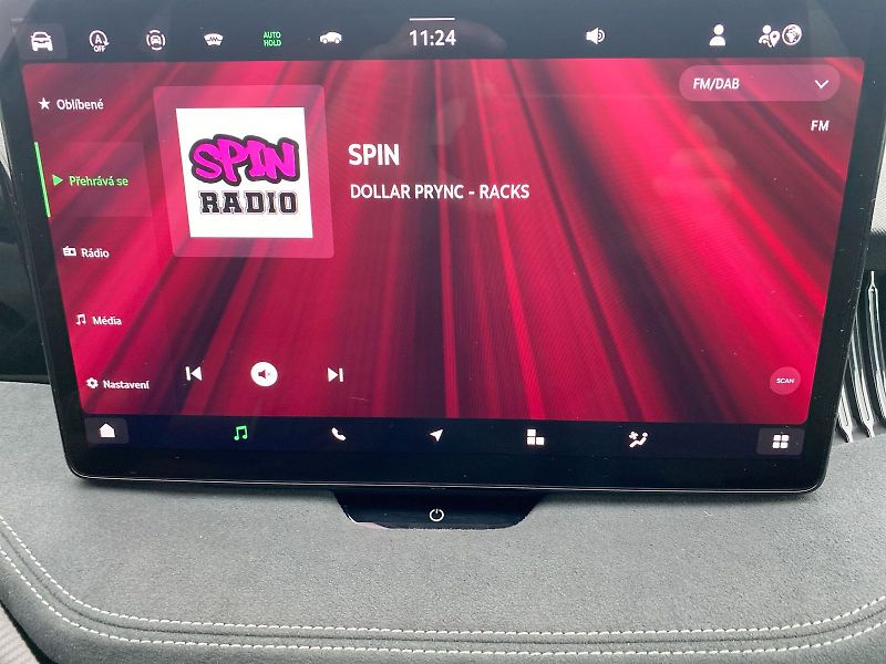 Škoda Superb (2025) Combi 2,0 TDI 4x4 DSG Sportlin - fotka 14 z 32