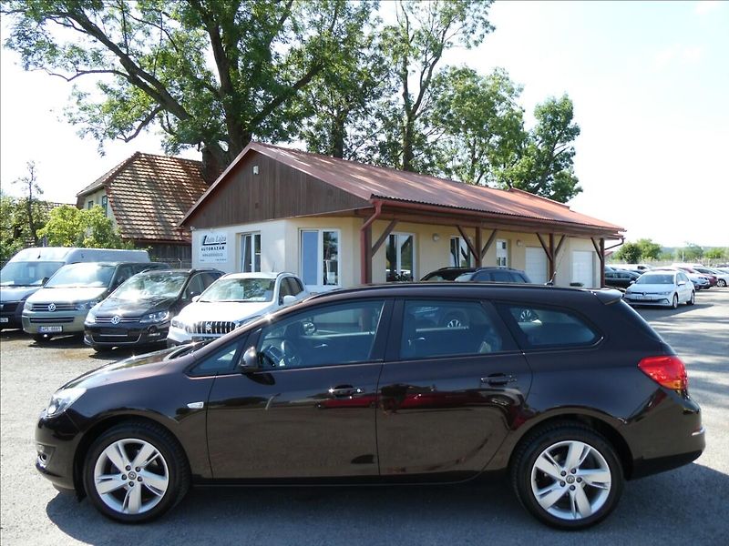 Opel Astra 1,4 i 88kW klima, serviska - fotka 6 z 44