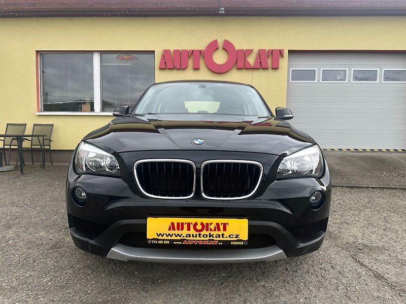 BMW X1 2.0D SDrive/Automat/95tisKM - fotka 8 z 27