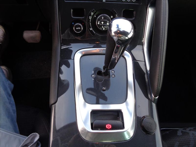 Peugeot 3008 1,6 HDI  Automat - fotka 23 z 25