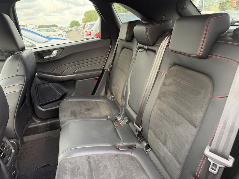 Ford Kuga 2.0TDCi ST-LINE  -  140kw - fotka 12 z 25
