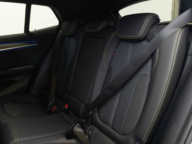 BMW X2 M35i - fotka 22 z 22