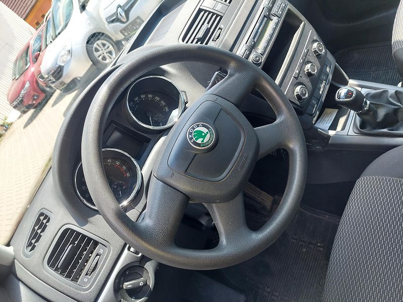 Škoda Yeti (2013) 2.0TDi Active 4x4 - fotka 13 z 40