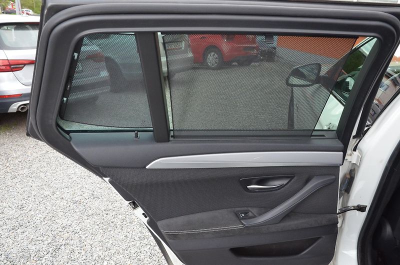 BMW Řada 5 (2016) 520d xDrive AT / ČR / M-PAKET - fotka 15 z 39