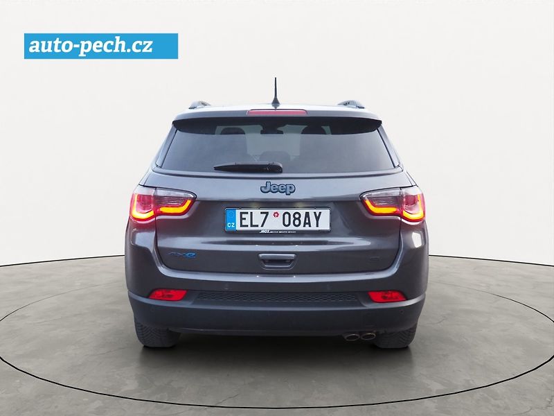 Jeep Compass (2021) 1.3iPHEV 4Xe 177kW S AT,PANO - fotka 3 z 36