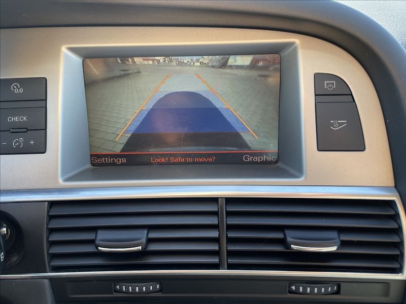 Audi A6 2,0 TDi 103kw Avant Xenon Kůže - fotka 22 z 35