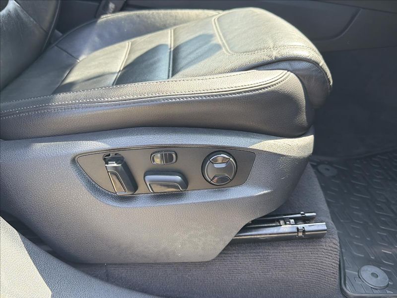 Volkswagen Touareg 3,0 TDi 180 Kw Highline tažné - fotka 13 z 38