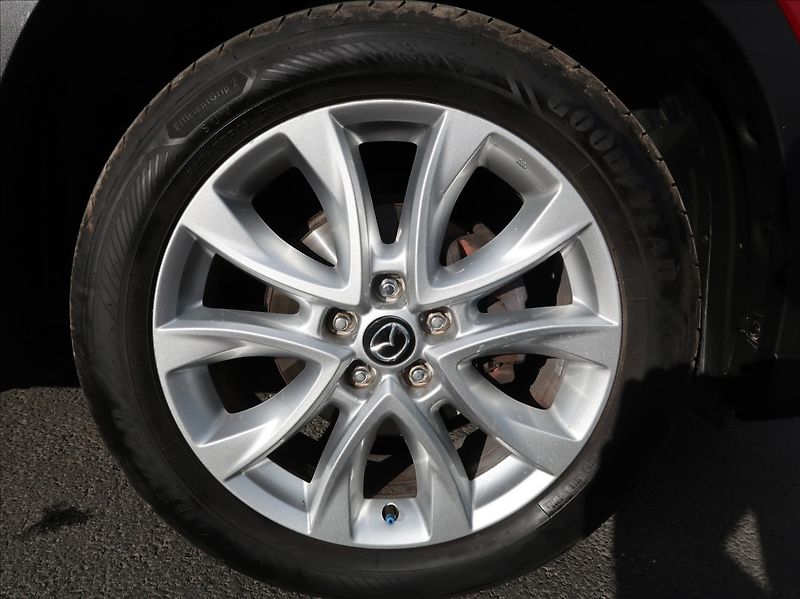 Mazda CX-5 2,2 D,129kW,1majČR,4x4,serv.kn - fotka 26 z 29