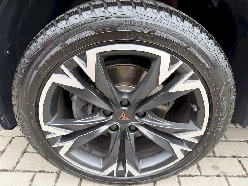 Cupra Formentor (2023) 1.5 TSI 110kW - fotka 35 z 35
