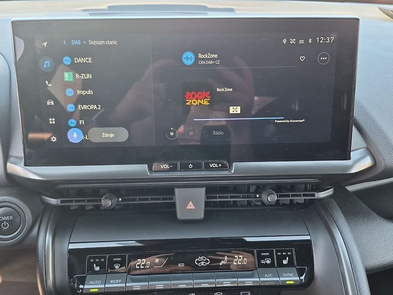 Toyota C-HR 2.0L PHEV CVT Style - fotka 17 z 26