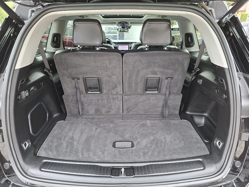 Jeep Grand Cherokee (2021) 3,6L V6 4x4 LIMITED, 6 míst - fotka 23 z 46
