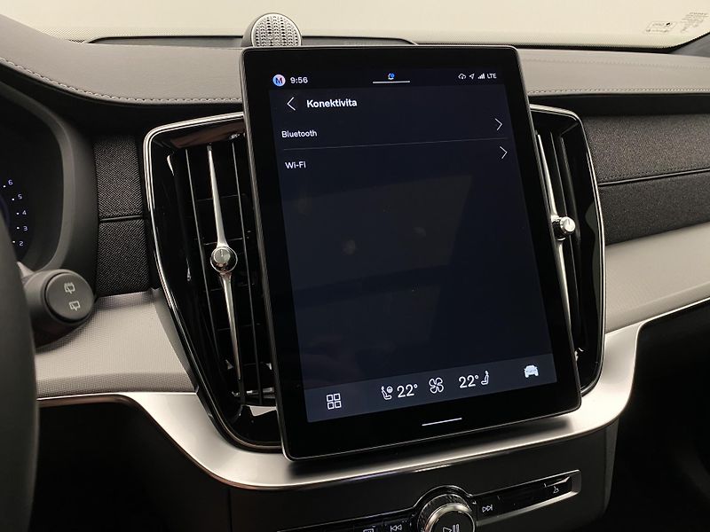 Volvo XC90 (2026) B5 AWD BLACK EDITION ULTRA 7 - fotka 68 z 78