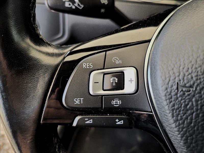 Volkswagen Golf 1,0 TSI,navi,digiklima,acc,alu - fotka 21 z 50