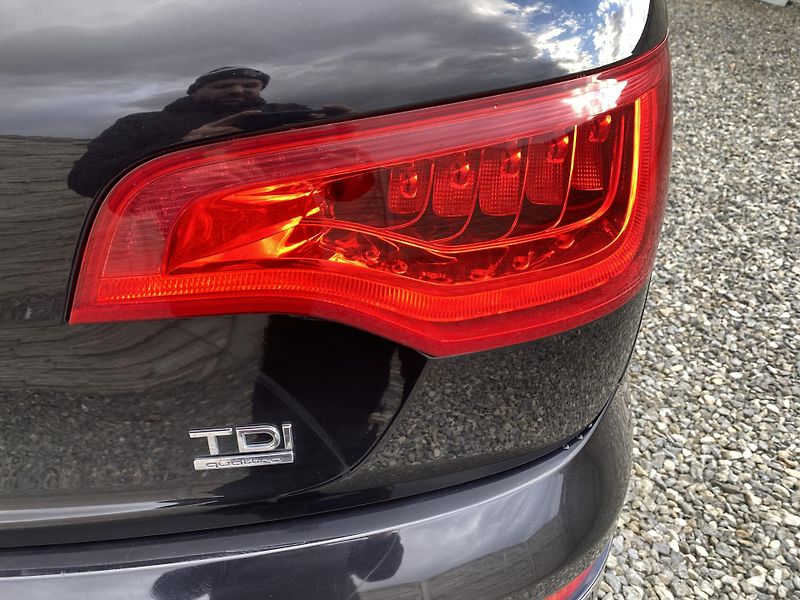 Audi Q7 3.0TDi 4x4 240PS FL 8Q SLINE!! - fotka 44 z 156