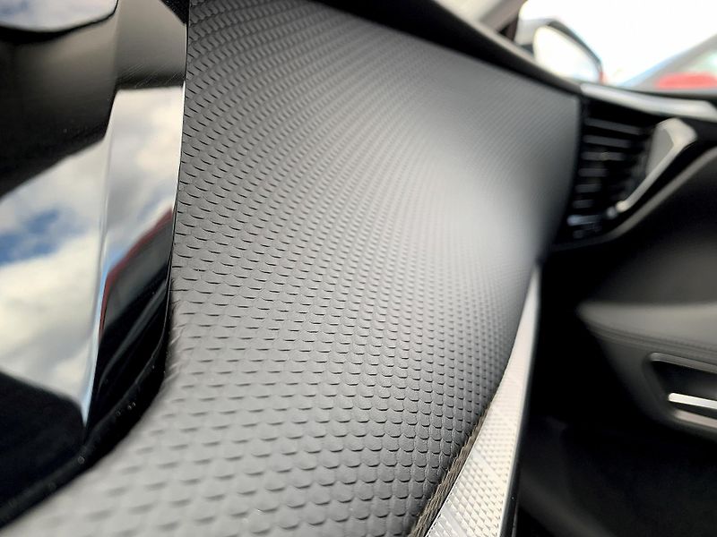 DS Automobiles DS4 TROCADERO 1.5 BlueHDi 96kW AT8 - fotka 26 z 29