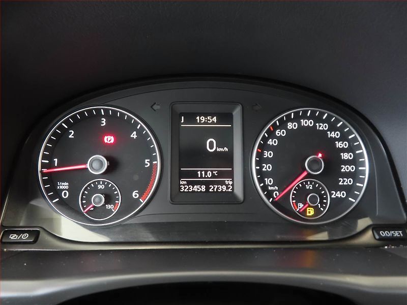 Volkswagen Touran (2012) 1.6 TDI, Serv.kniha, Navi - fotka 11 z 14