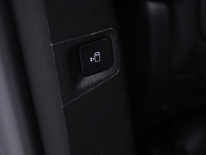 Toyota ProAce Verso 2,0 D-4D 130kW VIP 6-Míst CZ - fotka 22 z 31