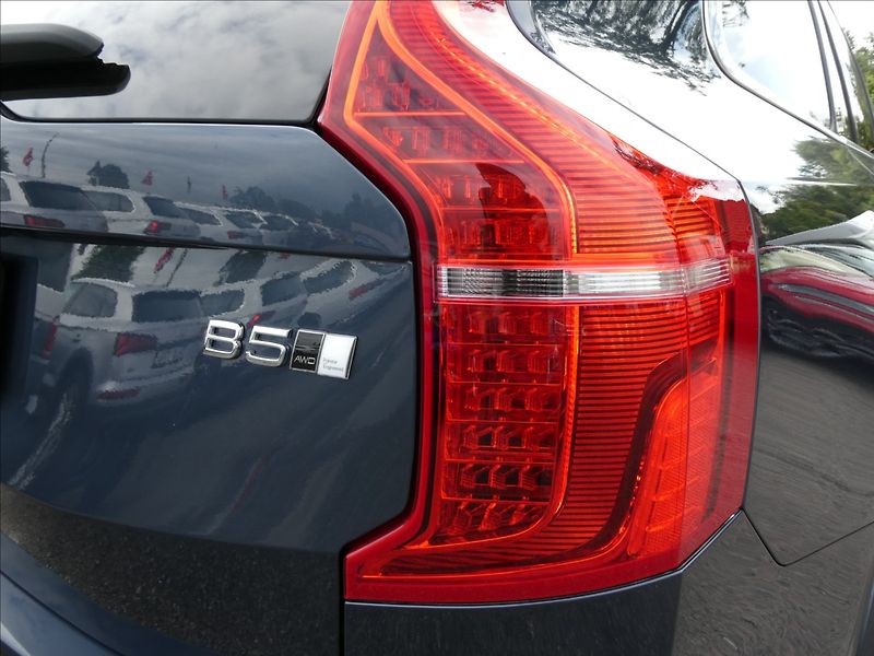 Volvo XC90 2,0 B5 173kW AWD,2x kola,ČR,DP - fotka 10 z 46