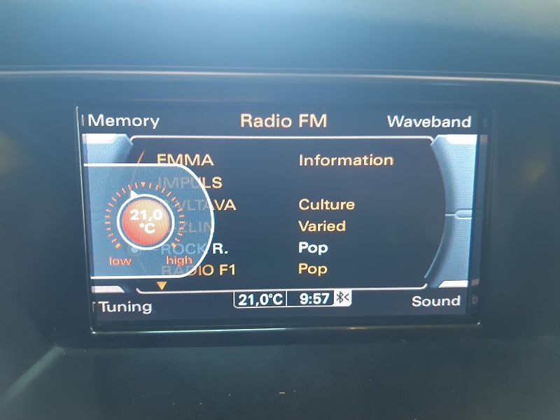 Audi A4 2.0 TDI AVANT NAVI DIGIKLIMA - fotka 13 z 21