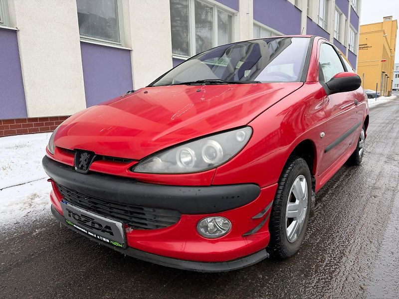 Peugeot 206 1,4i / 55 kW / sada pneu  - fotka 1 z 21