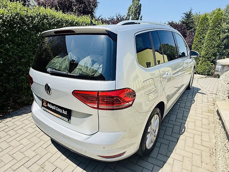 Volkswagen Touran (2021) 2,0TDi 110kW HIGHLINE 7-míst - fotka 5 z 19