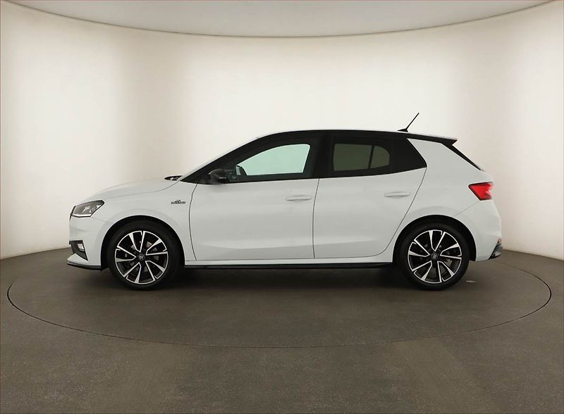 Škoda Fabia (2025) 1.0 TSI, MONTE CARLO, AUTOMAT - fotka 3 z 15