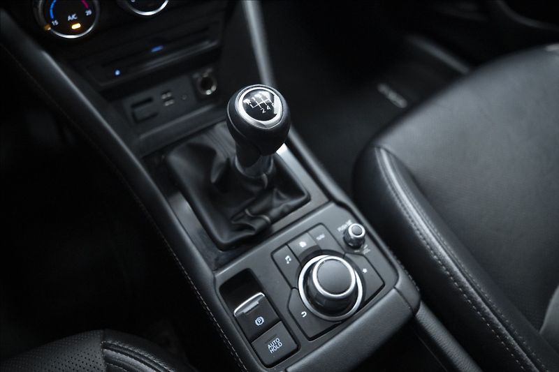 Mazda CX-3 2,0 SKYACTIV AWD KAMERA VÝHŘEV - fotka 21 z 41