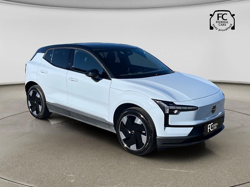 Volvo EX30 AWD PLUS Twin // REZERVACE - fotka 8 z 39