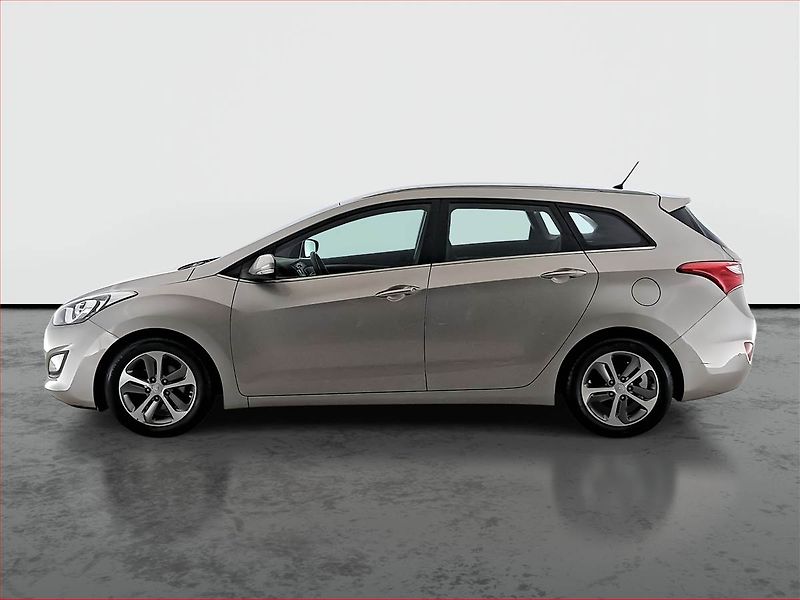 Hyundai i30 (2015) Weekend 1.6 GDI, Serv.kniha - fotka 3 z 19