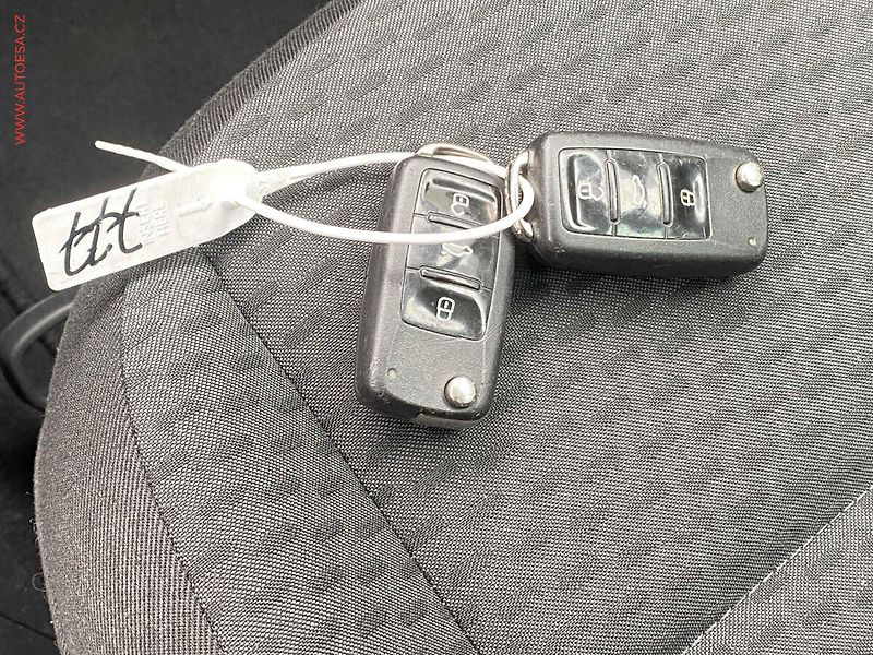 Škoda Roomster (2011) 1.2 TSi, Style, +kola - fotka 17 z 18