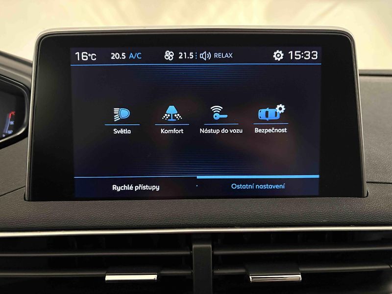 Peugeot 3008 (2018) Allure, 130k MAN6, tažné z. - fotka 23 z 33